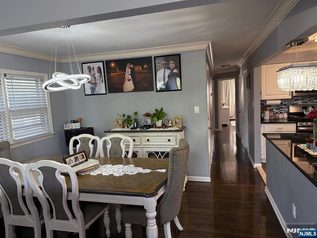 621 Schuyler Ave ##2 - Photo 2 of 7