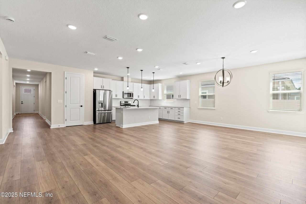 916 Lightsey Crossing Ln - Photo 6 of 33