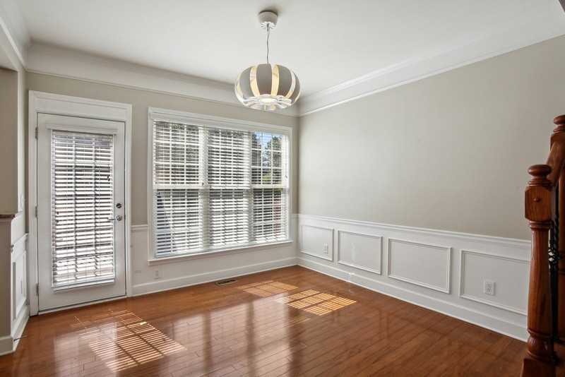 5037 Colchester Ct Se - Photo 6 of 25