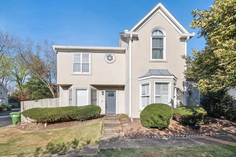 401 Defoors Lndg Nw - Photo 2 of 34