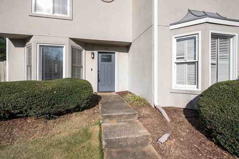 401 Defoors Lndg Nw - Photo 3 of 34