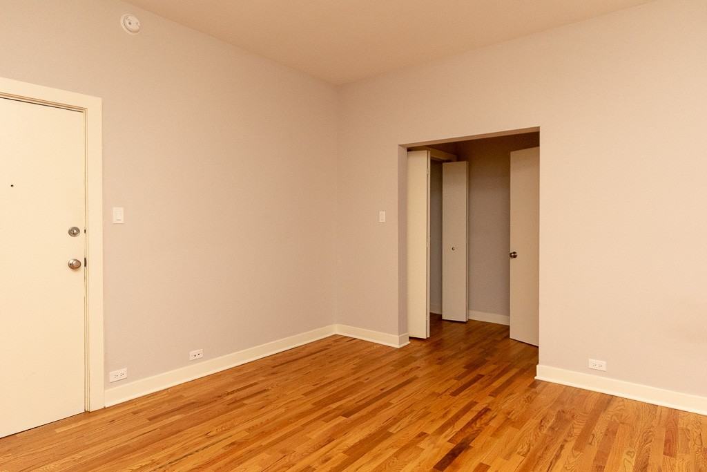 2420 North Kedzie Boulevard #B05 - Photo 5 of 17