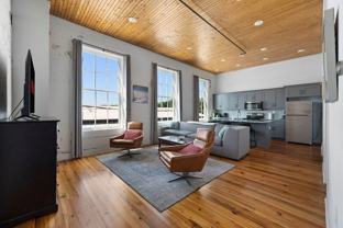 10 W Main St #7 - Photo 1 of 1