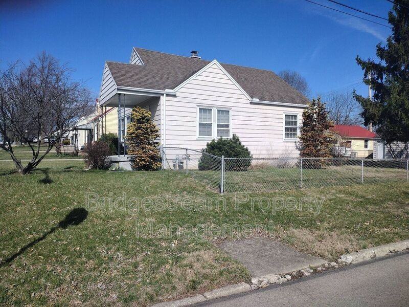 2152 Meriline Ave - Photo 2 of 10