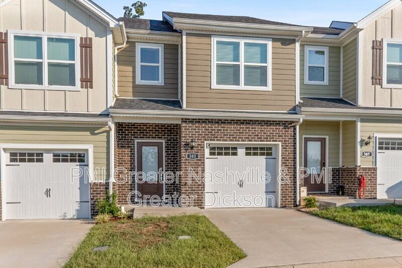 305 Masters Way - Photo 4 of 33