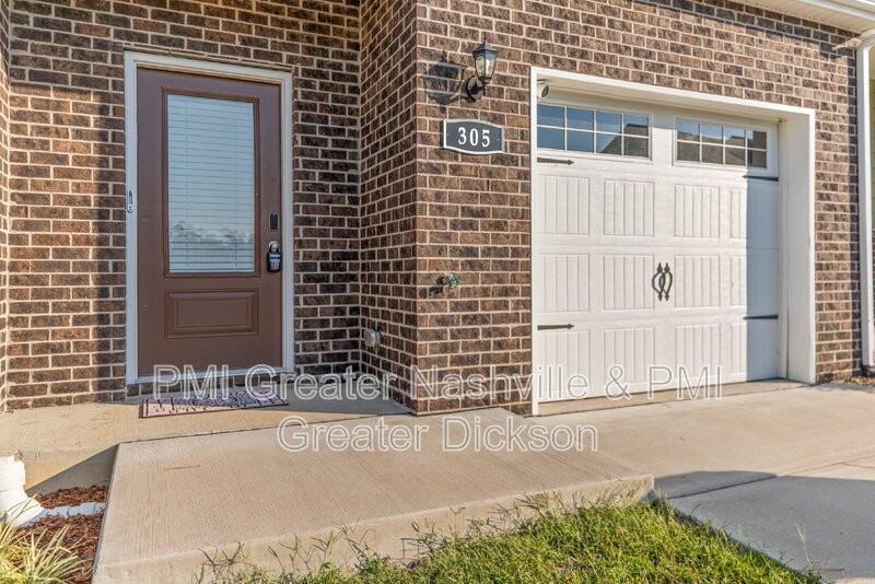 305 Masters Way - Photo 6 of 33