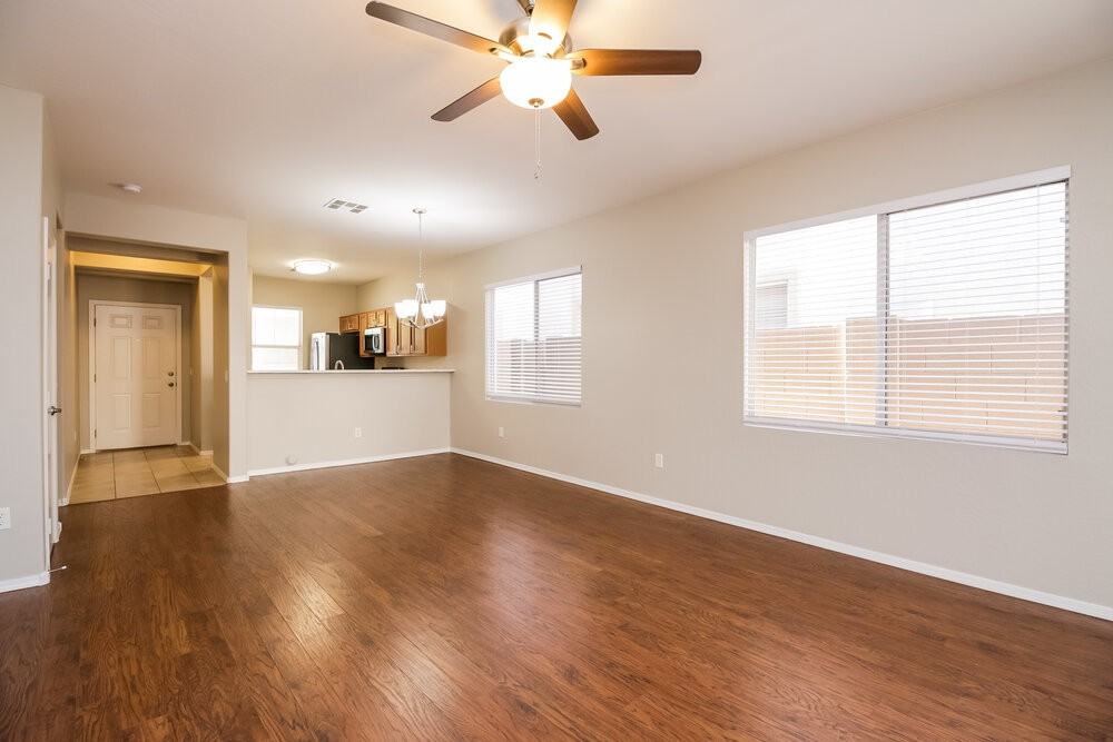 2215 S Barrington - Photo 4 of 16