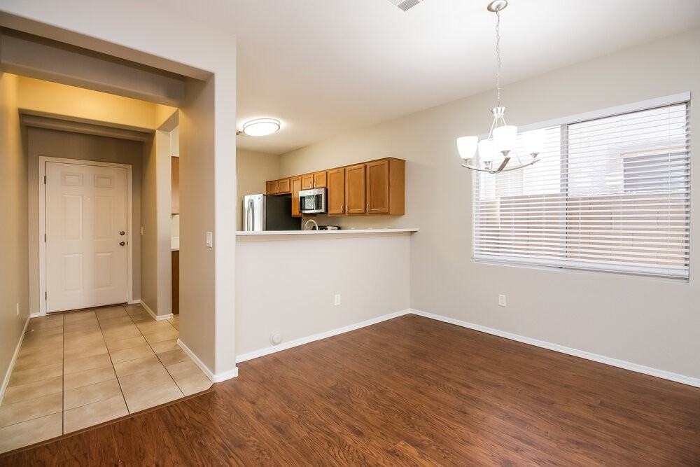 2215 S Barrington - Photo 7 of 16