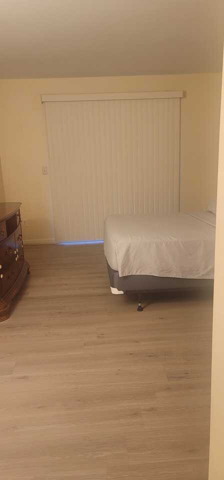 1549 Ne 2nd St #B - Photo 5 of 14