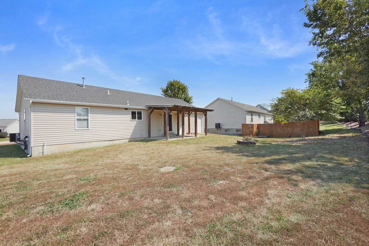 128 Brookshire Creek Dr #NA - Photo 2 of 18