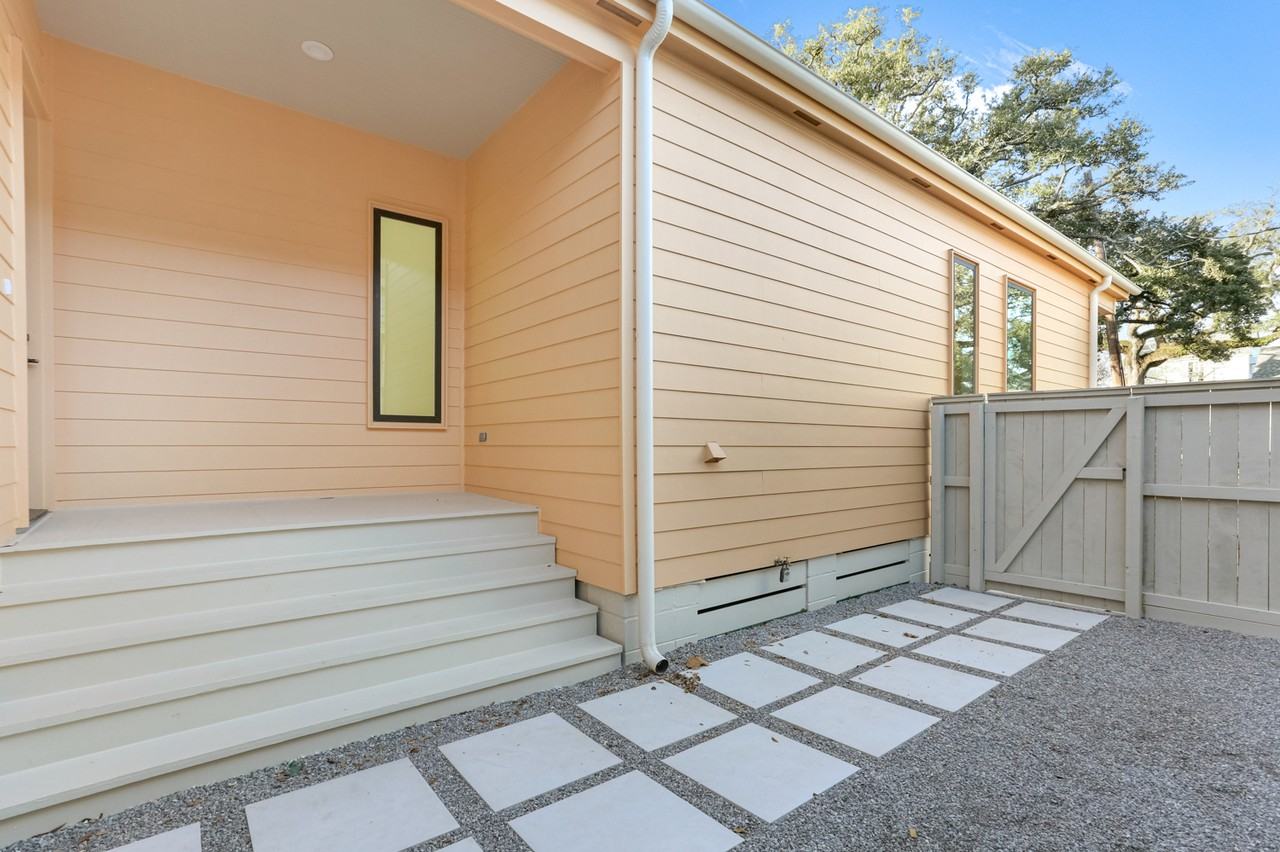 1023 Opelousas Ave #NA - Photo 3 of 13