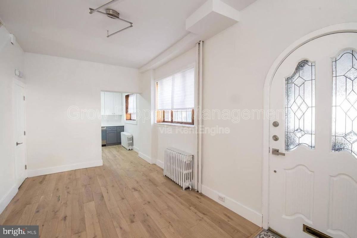 1224 S 7th St - Photo 3 of 10