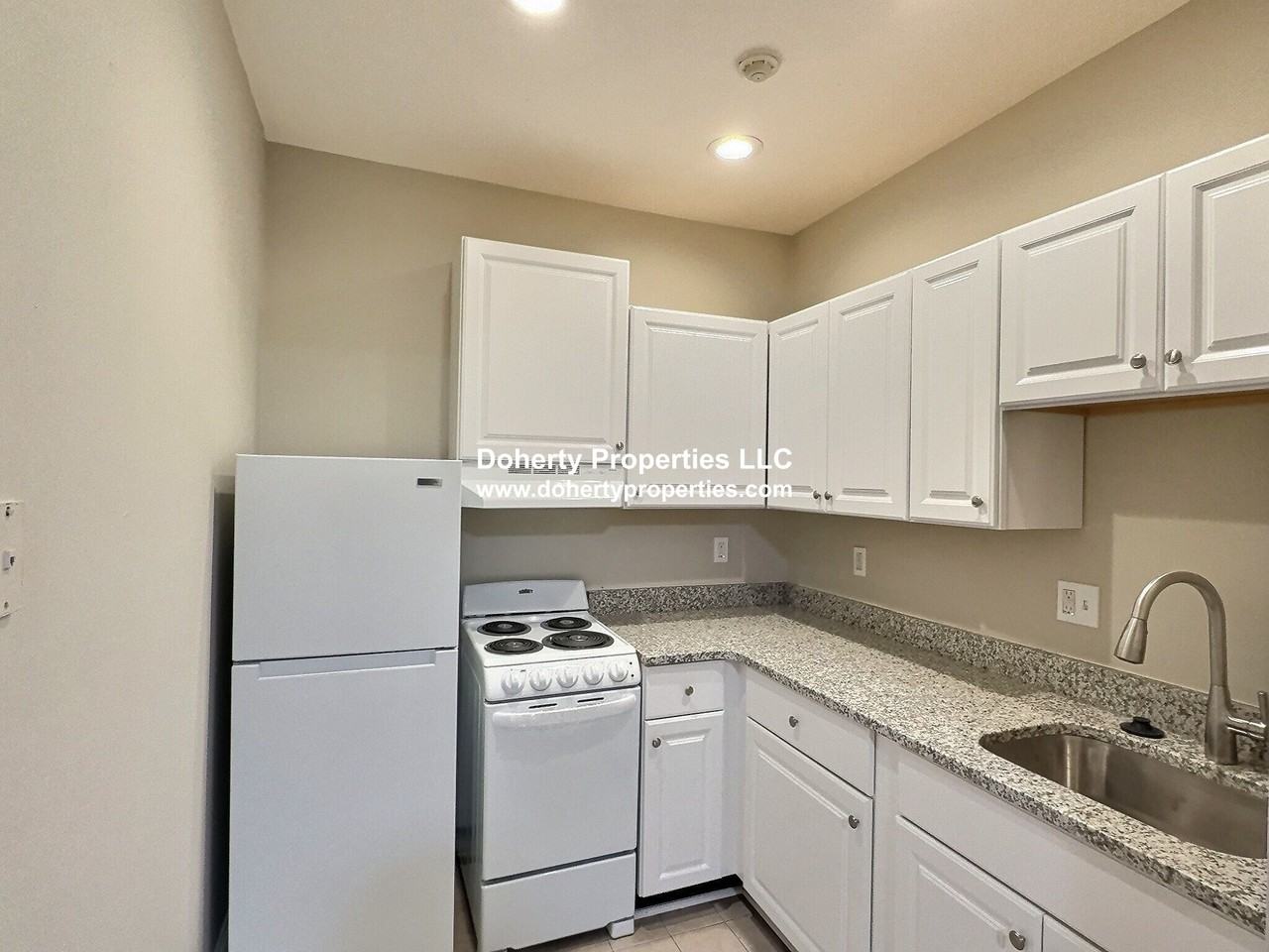 21 Hurd St #2 - Photo 2 of 5