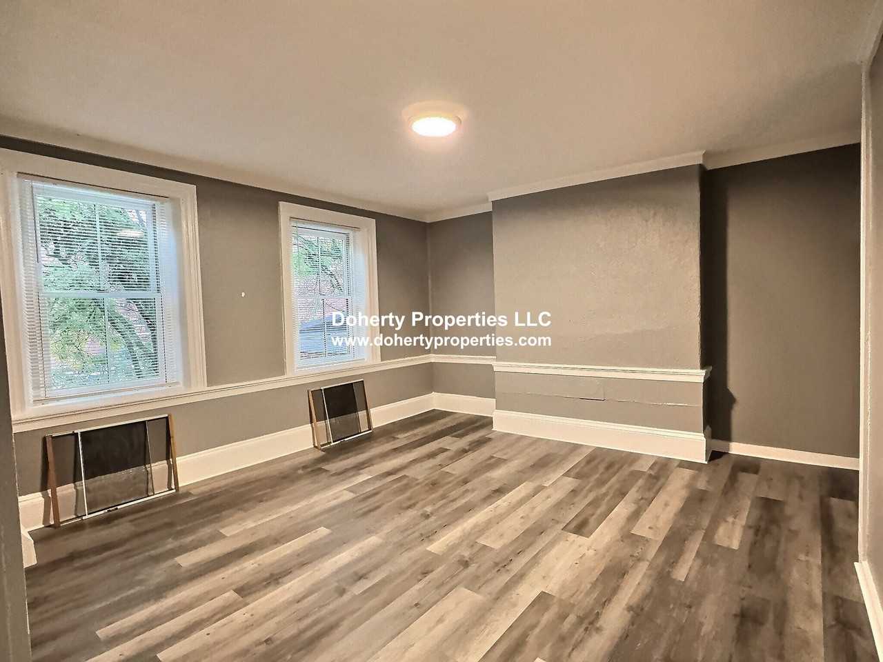 21 Hurd St #2 - Photo 4 of 5