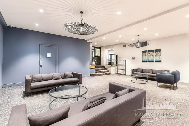 E 39th St #207 - Photo 4 of 5