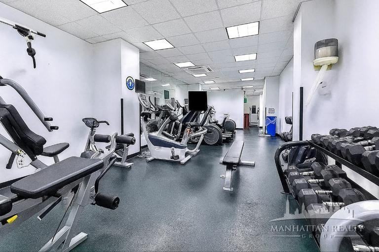 E 39th St #207 - Photo 5 of 5