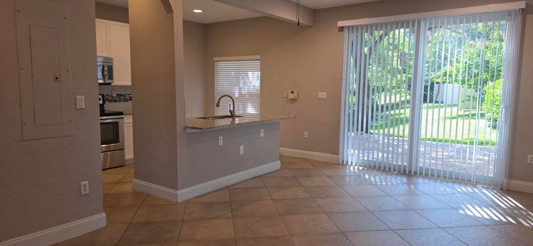 219 Lake Monterey Circle - Photo 3 of 7