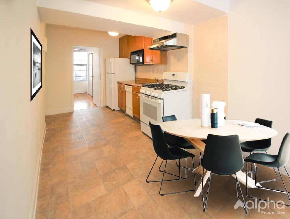 341 1st Ave #3 - Photo 3 of 13