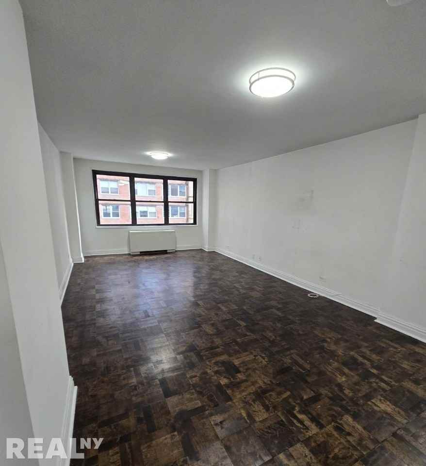 5th Ave #4C - Photo 2 of 8