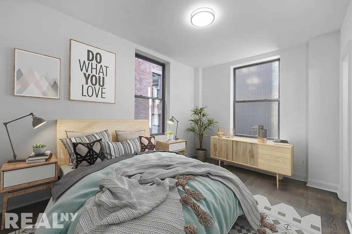 W 58th St #5C - Photo 4 of 5