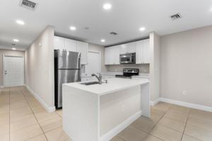 featured image of 6639 Old Farm Trail