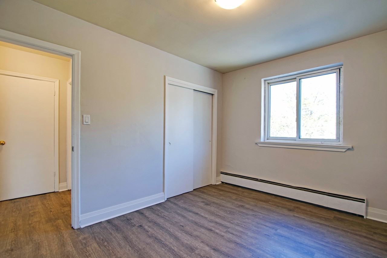 109 Craydon Road #10 - Photo 5 of 8