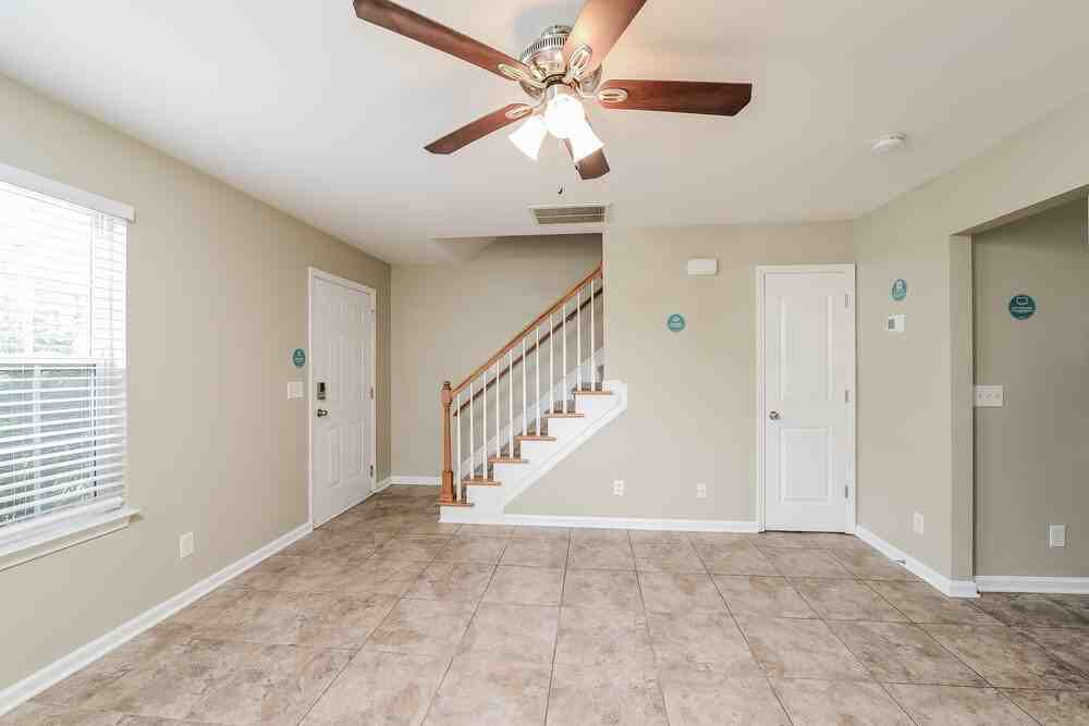 5624 Fairway Forest Dr - Photo 4 of 17