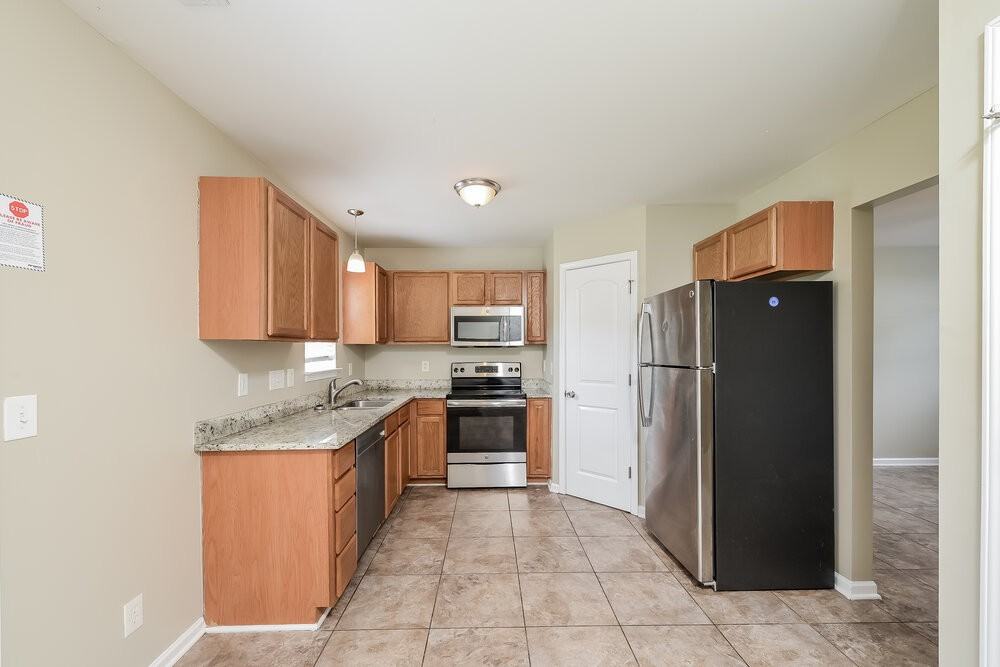 5624 Fairway Forest Dr - Photo 6 of 17