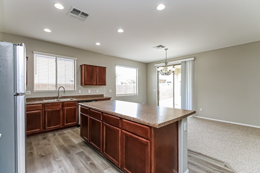3433 E Arianna Ave - Photo 7 of 16