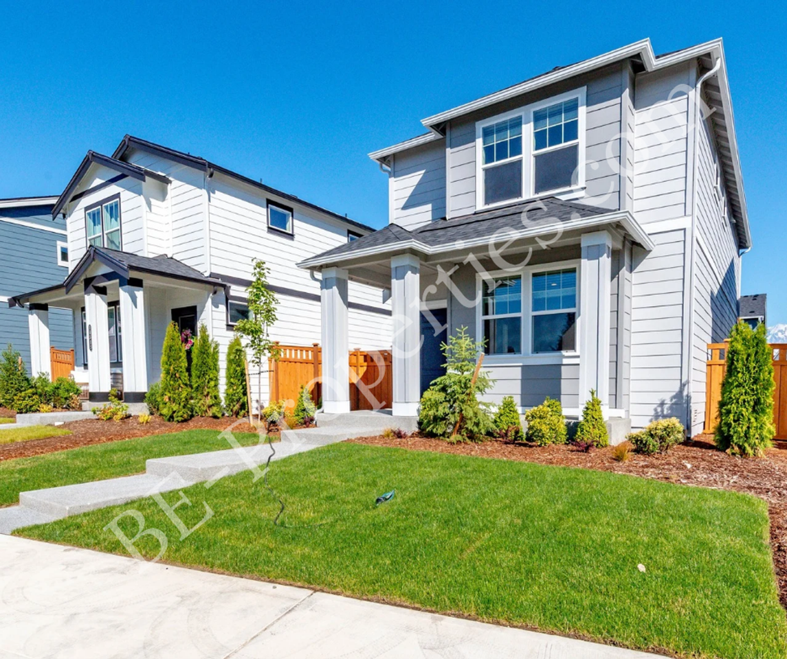 14830 203rd Ave E - Photo 3 of 36