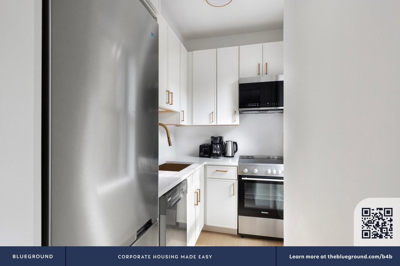 244 West 72nd Street - Photo 6 of 18