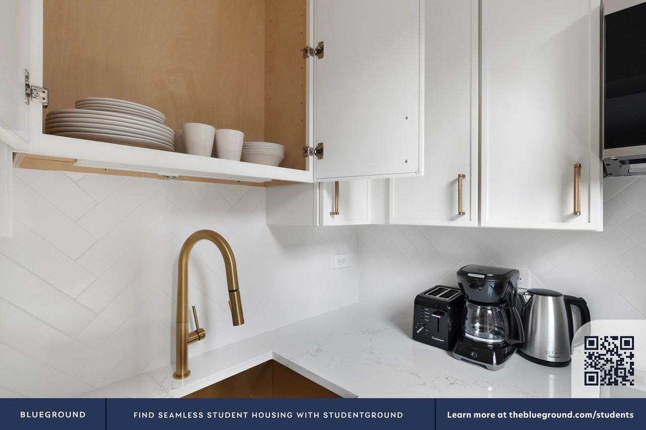 244 West 72nd Street - Photo 7 of 18