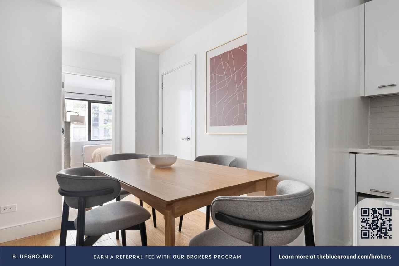 230 East 44th Street - Photo 5 of 23