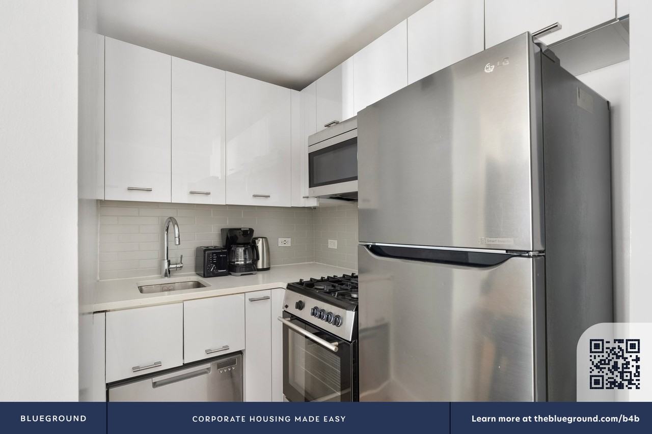 230 East 44th Street - Photo 6 of 23