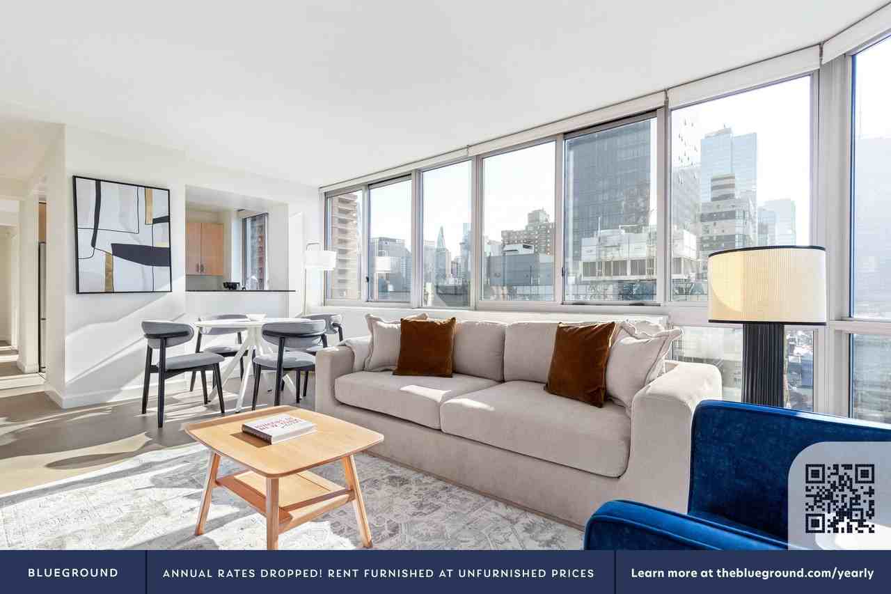 561 10th Avenue - Photo 3 of 31