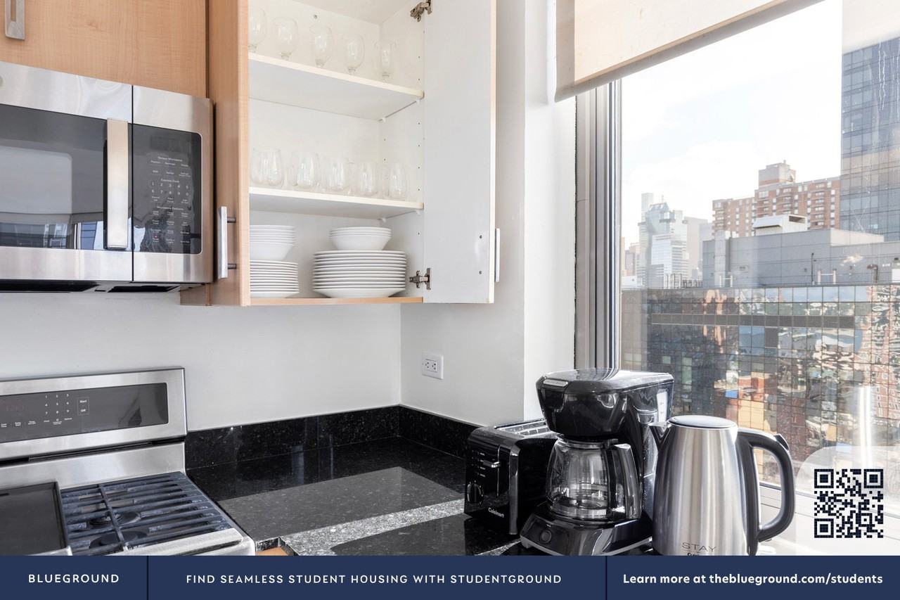 561 10th Avenue - Photo 6 of 31