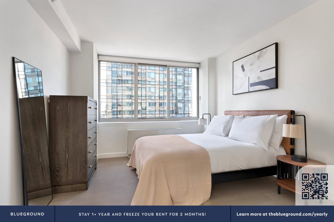 561 10th Avenue - Photo 7 of 31