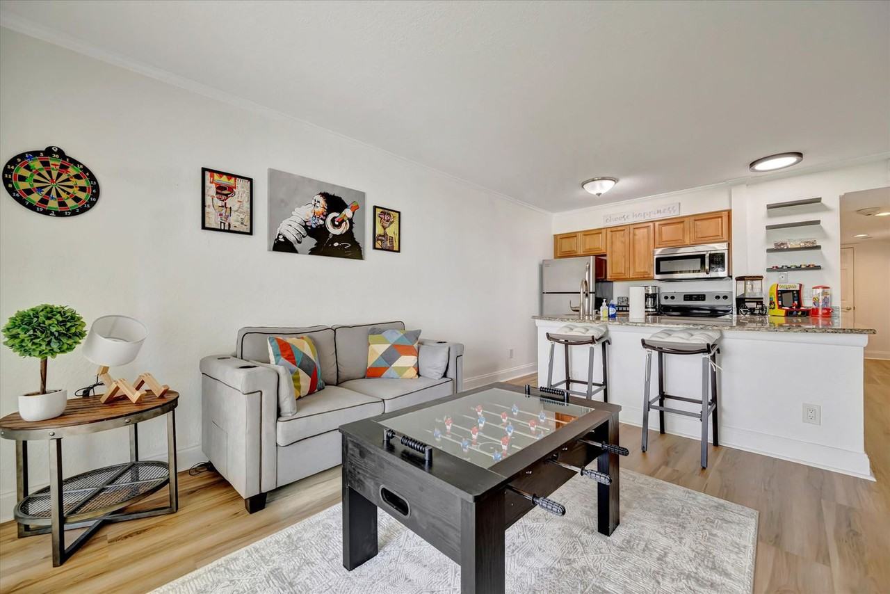 2506 N Rocky Point Dr #1032235P - Photo 4 of 31