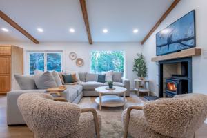 featured image of 133 Colonial Ct