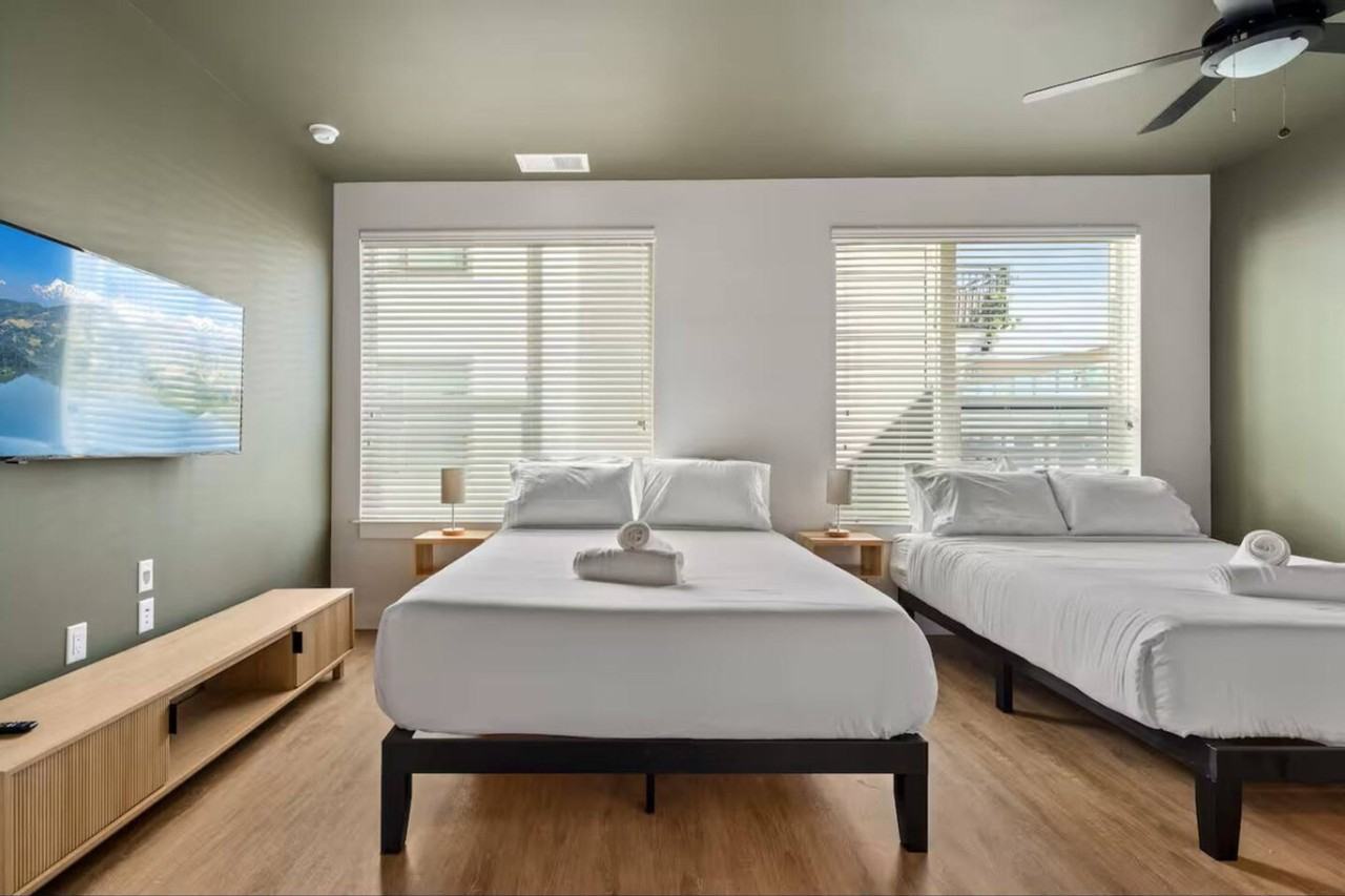 3629 W Cypress St #1312603P - Photo 2 of 21