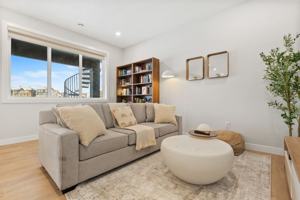 featured image of 140 South Shore View