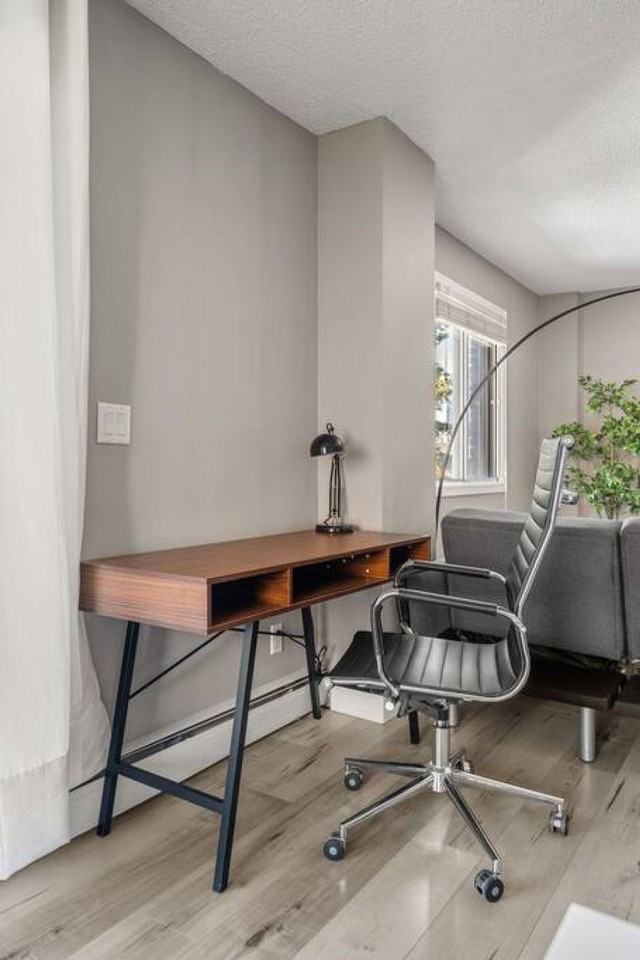 235 15 Ave Sw #1314495P - Photo 4 of 18