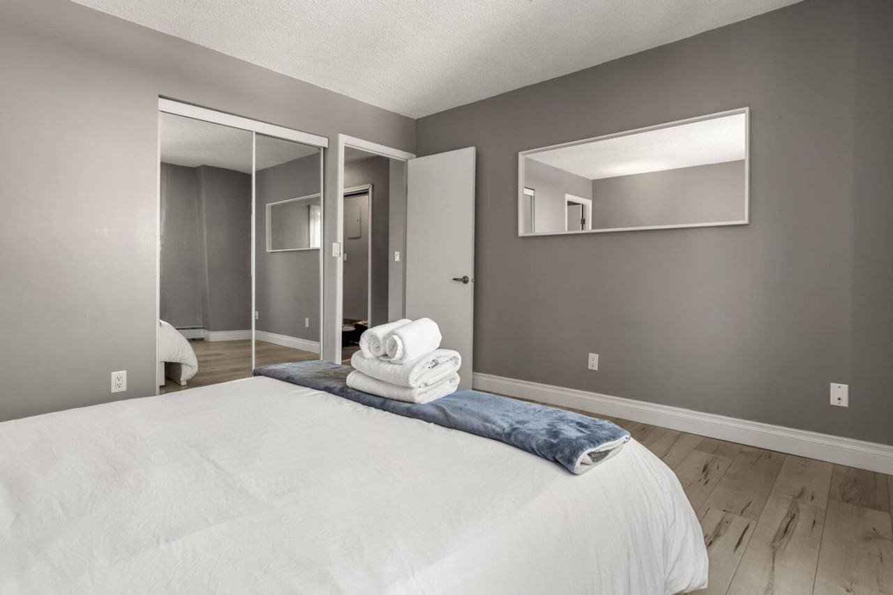 235 15 Ave Sw #1314495P - Photo 7 of 17
