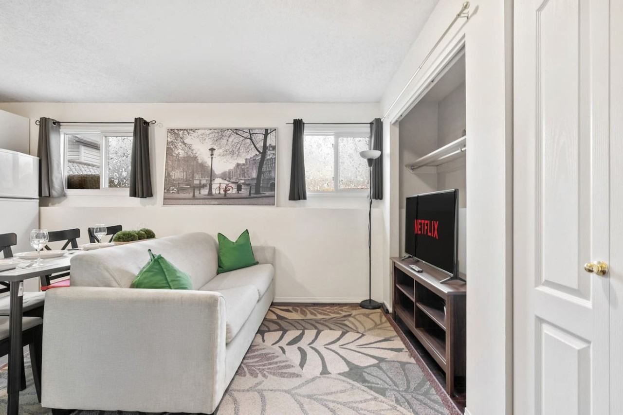 64 Riverbirch Rd Se #1314520P - Photo 3 of 30