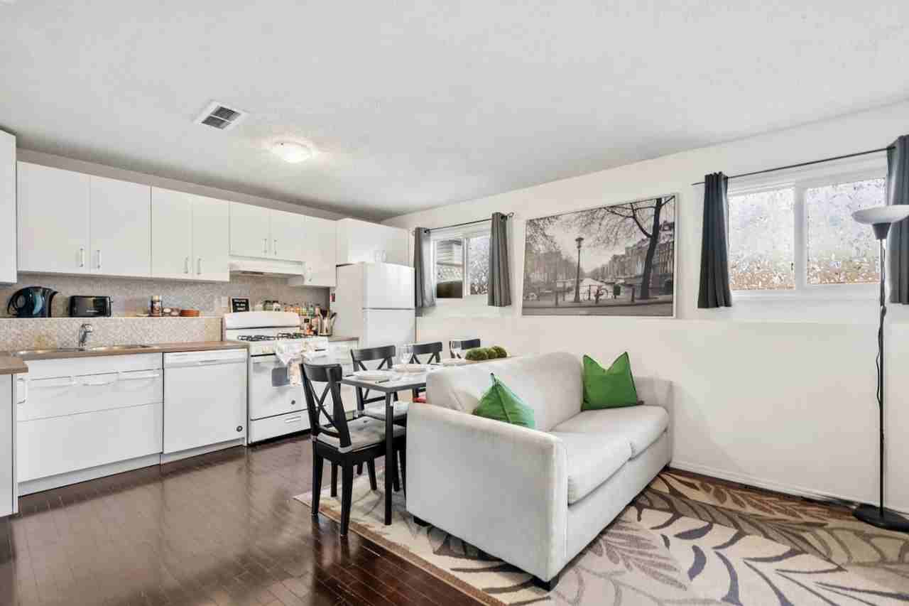 64 Riverbirch Rd Se #1314520P - Photo 5 of 30