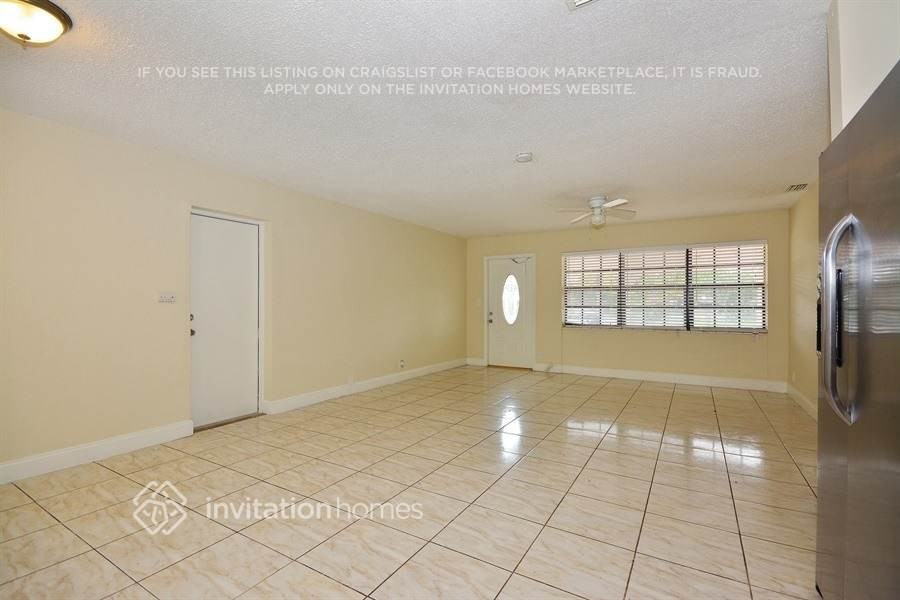 3792 Southwest 19th Street - Photo 3 of 20
