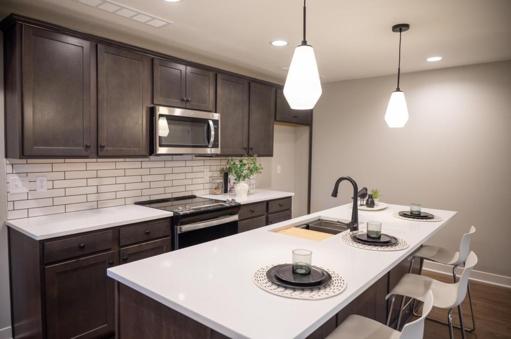 4610 N Forest Ave - Photo 4 of 15