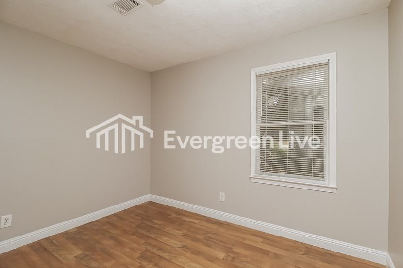 224 Thomason St - Photo 4 of 16