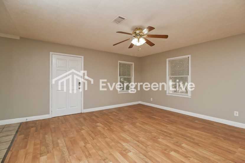 224 Thomason St - Photo 5 of 16