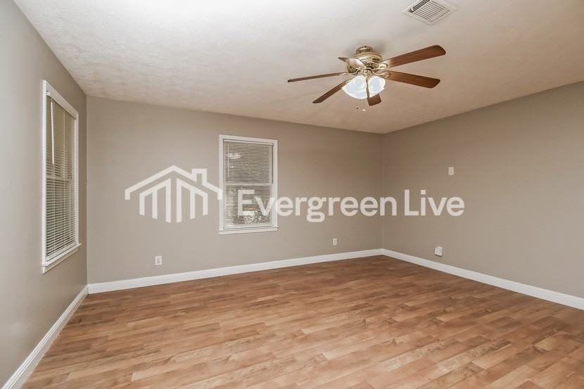 224 Thomason St - Photo 6 of 16